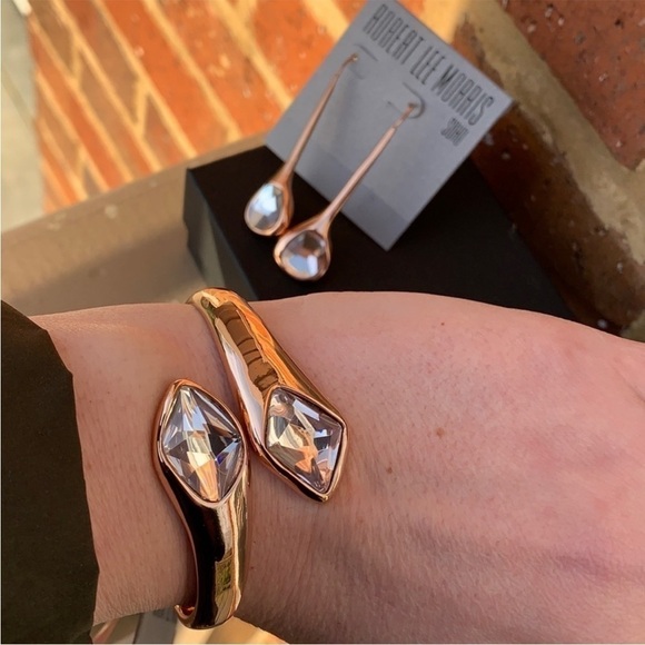 Robert Lee Morris Jeweled Bracelet Earring Set NWT - Picture 3 of 5